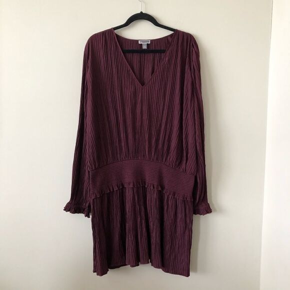 CHELSEA28 Smock Waist Pleated Wine Dress - Picture 4 of 9